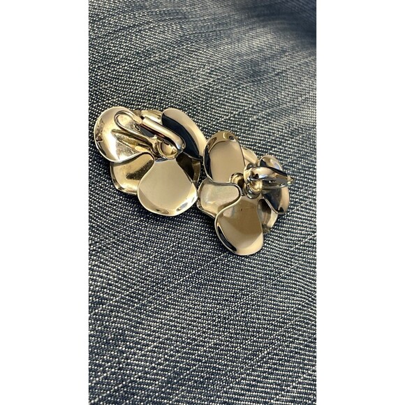 Silver floral earrings - Picture 2 of 2